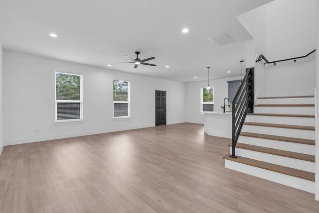 8136 Chateau Street, Houston, TX 77028