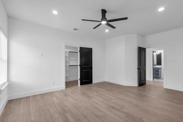8136 Chateau Street, Houston, TX 77028
