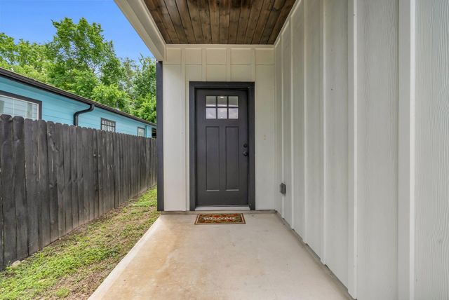 8136 Chateau Street, Houston, TX 77028