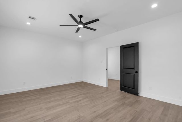 8136 Chateau Street, Houston, TX 77028