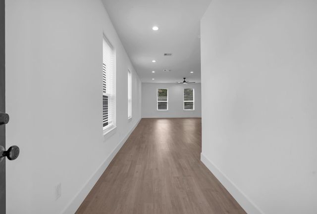 8136 Chateau Street, Houston, TX 77028