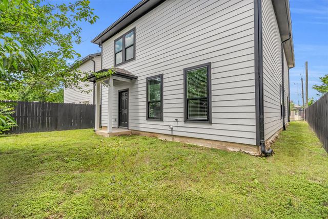 8136 Chateau Street, Houston, TX 77028