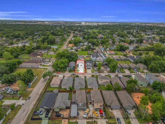 8136 Chateau Street, Houston, TX 77028