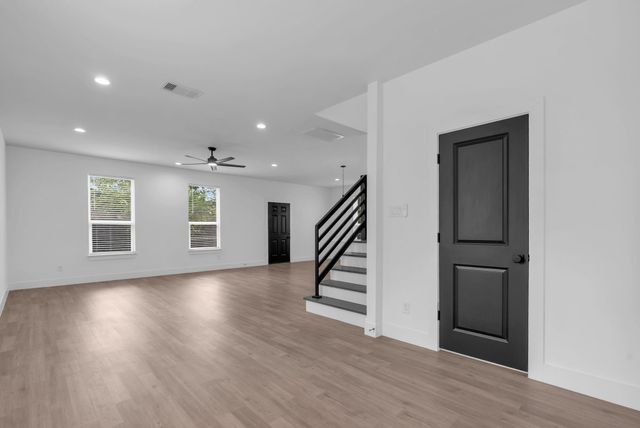 8136 Chateau Street, Houston, TX 77028