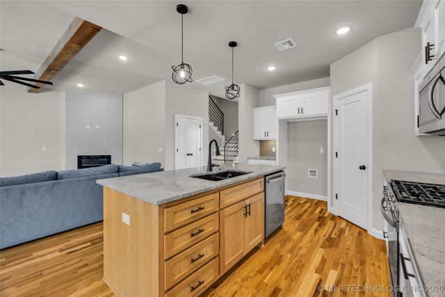 709 N 24th Street, Collinsville, OK 74021