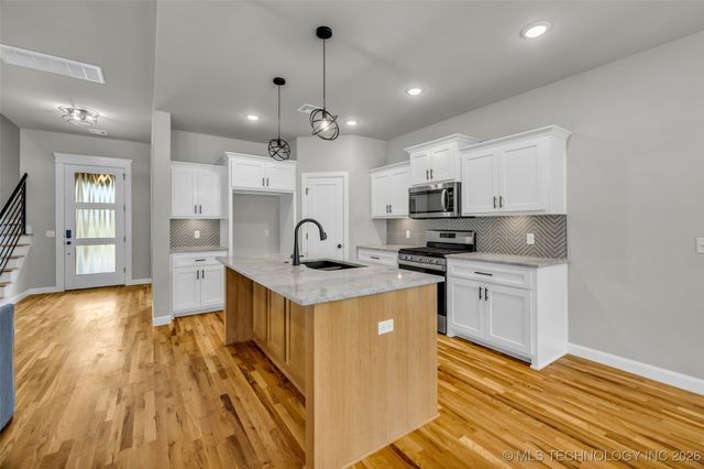 709 N 24th Street, Collinsville, OK 74021