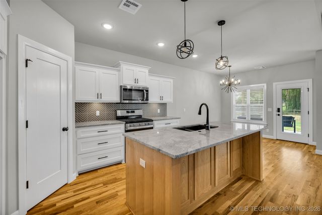 709 N 24th Street, Collinsville, OK 74021