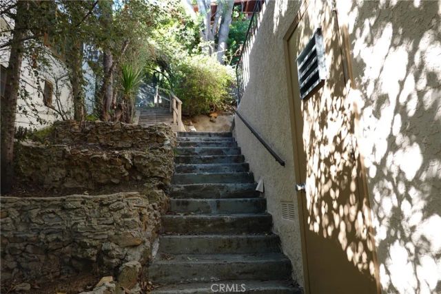 6845 Alta Loma Terrace, Los Angeles, CA 90068