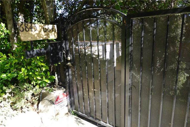 6845 Alta Loma Terrace, Los Angeles, CA 90068