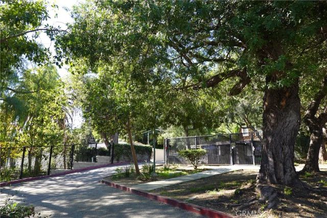 6845 Alta Loma Terrace, Los Angeles, CA 90068