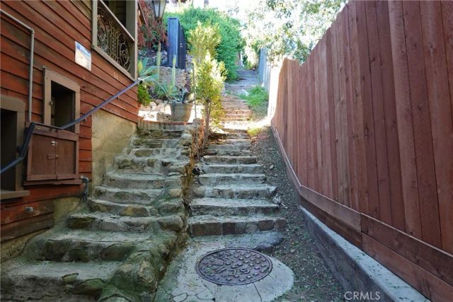 6845 Alta Loma Terrace, Los Angeles, CA 90068