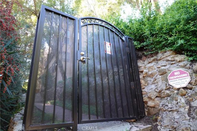 6845 Alta Loma Terrace, Los Angeles, CA 90068