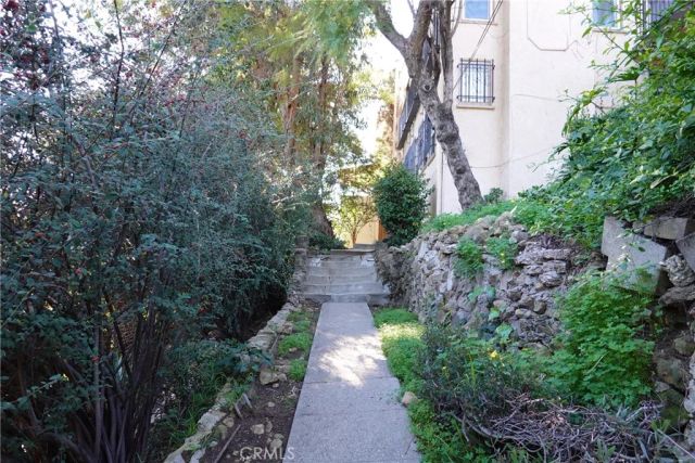 6845 Alta Loma Terrace, Los Angeles, CA 90068