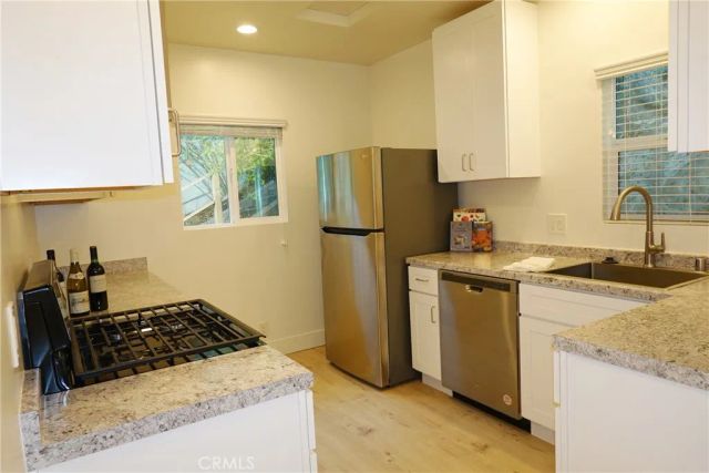 6845 Alta Loma Terrace, Los Angeles, CA 90068