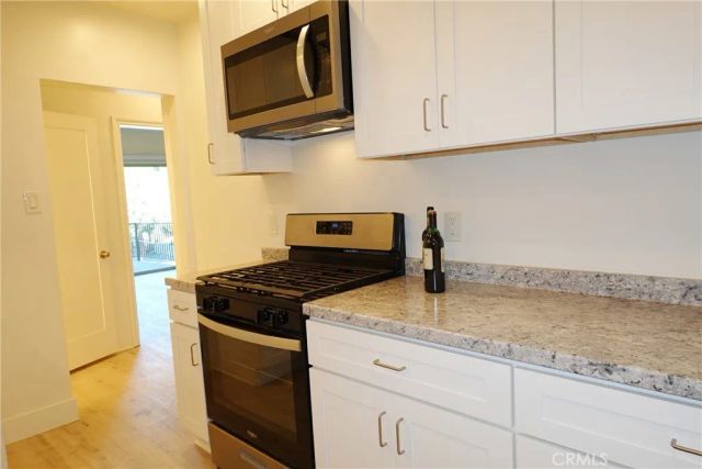 6845 Alta Loma Terrace, Los Angeles, CA 90068