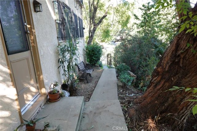 6845 Alta Loma Terrace, Los Angeles, CA 90068