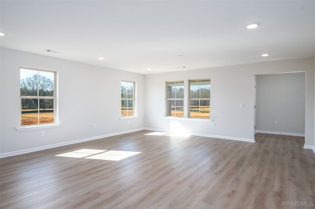 36 Coolidge Drive, Wetumpka, AL 36092