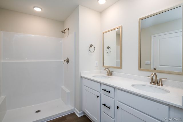 36 Coolidge Drive, Wetumpka, AL 36092