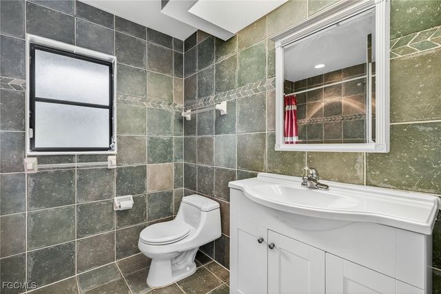 2531 SE 25th AVE, Cape Coral, FL 33904