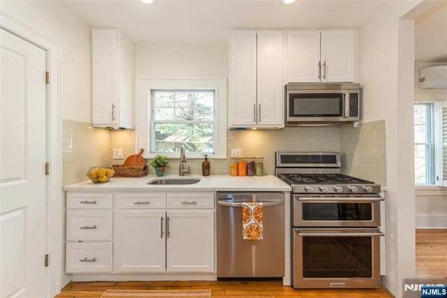 14 Northview Avenue, Montclair, NJ 07043