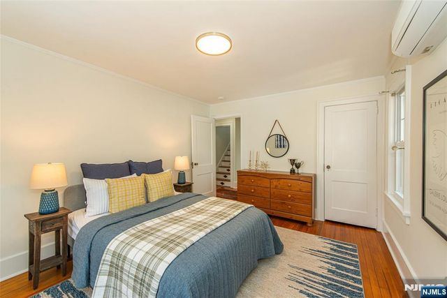 14 Northview Avenue, Montclair, NJ 07043