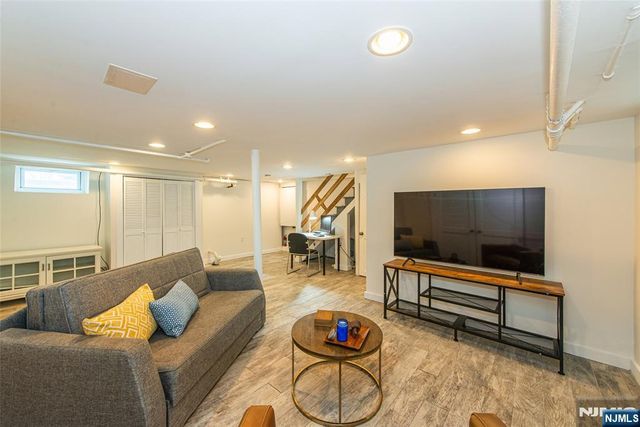 14 Northview Avenue, Montclair, NJ 07043