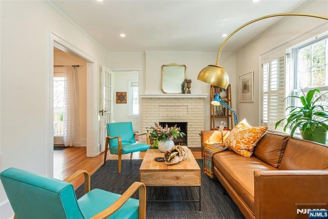 14 Northview Avenue, Montclair, NJ 07043