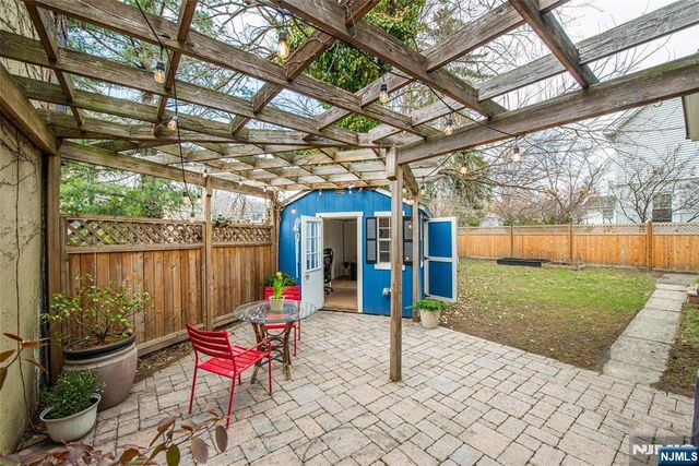 14 Northview Avenue, Montclair, NJ 07043