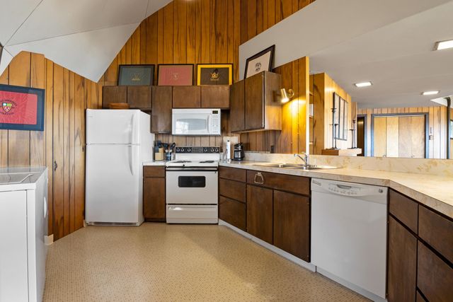 1205 E South Shore Drive, Crystal Lake Twp, MI 49635