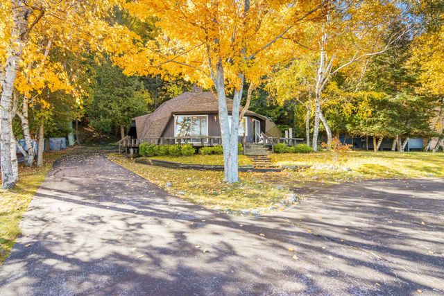 1205 E South Shore Drive, Crystal Lake Twp, MI 49635