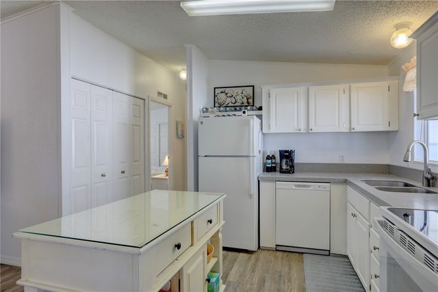 7576 Chasta Road 0, Micco, FL 32976