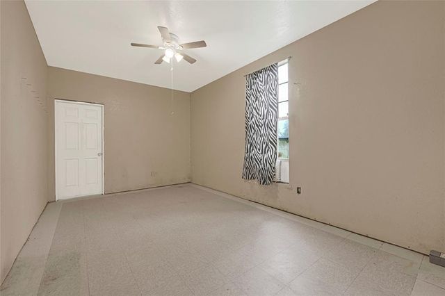 694 County Road 941, Alvin, TX 77511