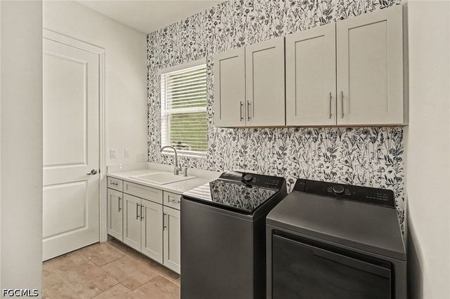 18220 Wildblue BLVD, Fort Myers, FL 33913