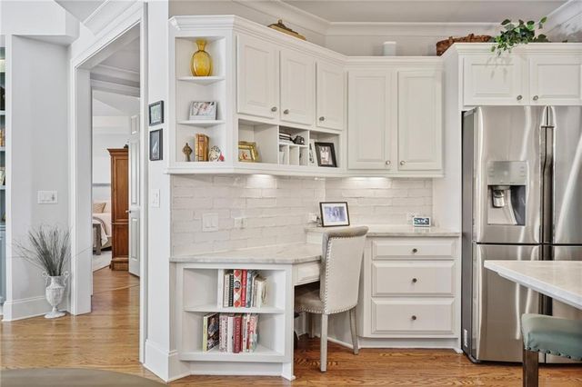 3008 Village Green Circle, Roswell, GA 30075