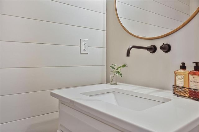 3008 Village Green Circle, Roswell, GA 30075