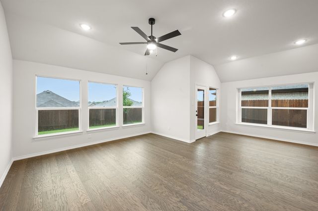 915 Madeline Lane, Cleburne, TX 76033