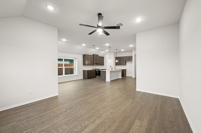 915 Madeline Lane, Cleburne, TX 76033
