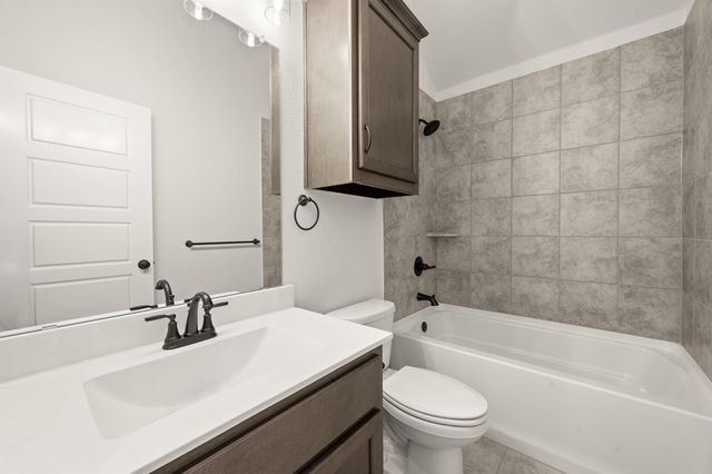 915 Madeline Lane, Cleburne, TX 76033