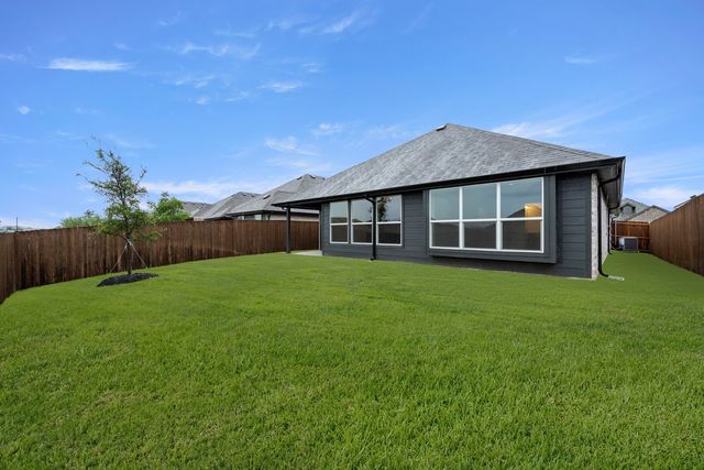 915 Madeline Lane, Cleburne, TX 76033