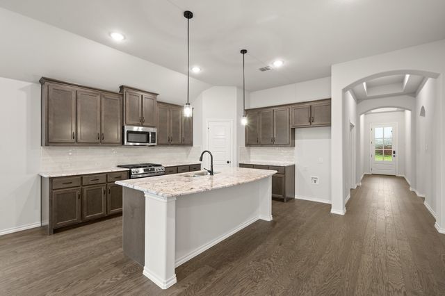 915 Madeline Lane, Cleburne, TX 76033