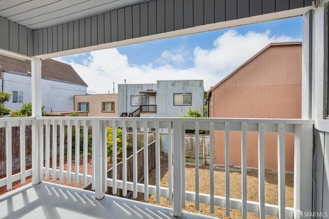 25 Farallones Street, San Francisco, CA 94112