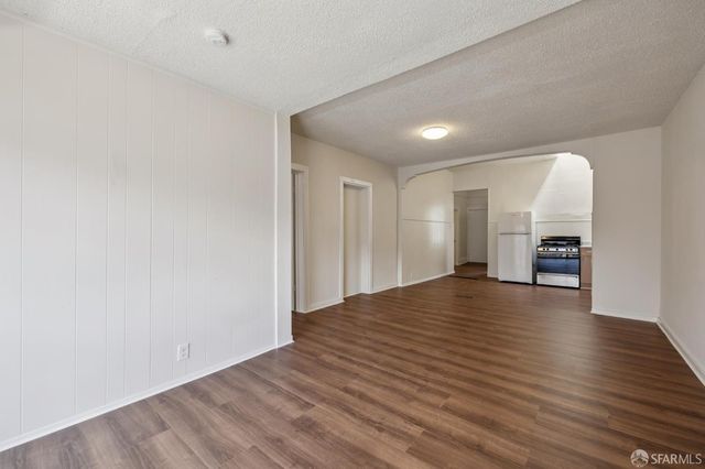 25 Farallones Street, San Francisco, CA 94112