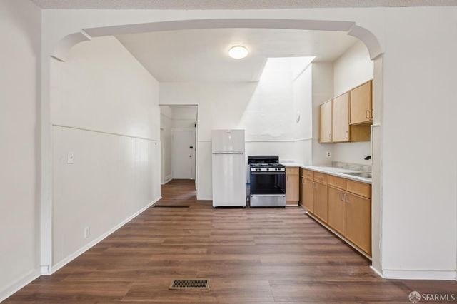 25 Farallones Street, San Francisco, CA 94112