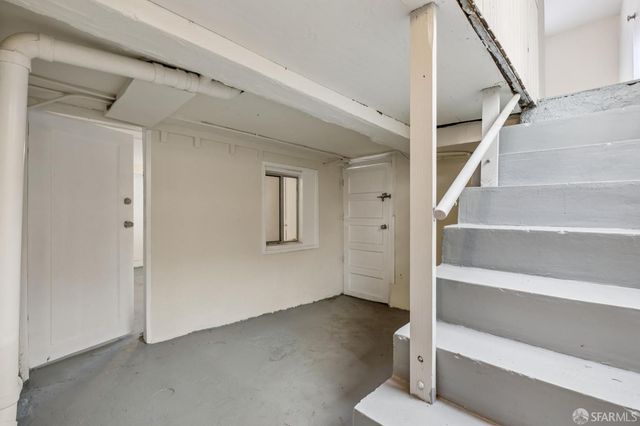 25 Farallones Street, San Francisco, CA 94112