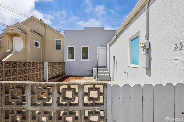 25 Farallones Street, San Francisco, CA 94112