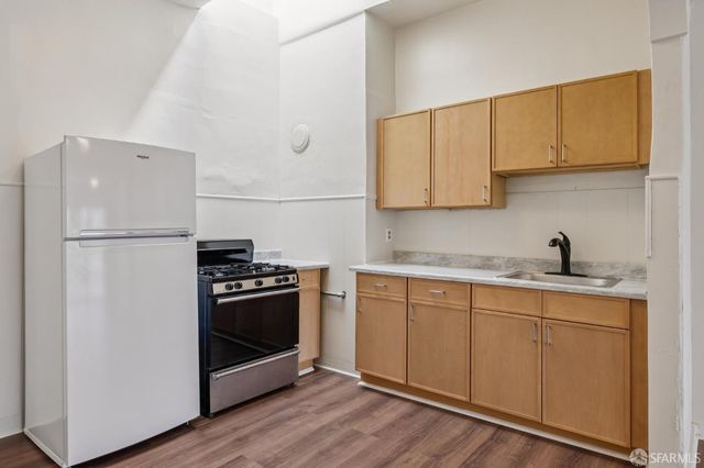 25 Farallones Street, San Francisco, CA 94112