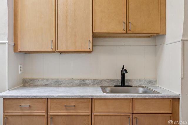 25 Farallones Street, San Francisco, CA 94112
