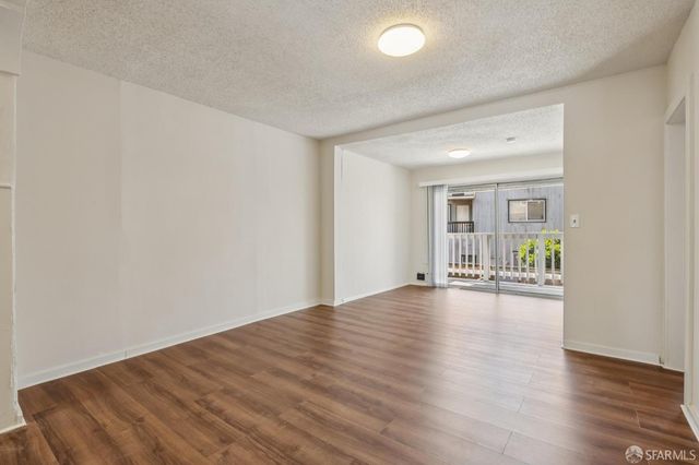 25 Farallones Street, San Francisco, CA 94112