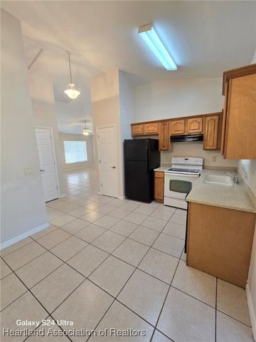 1812 Wightman Avenue, Sebring, FL 33870