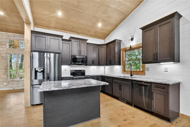 288 Windy Valley, Blue Ridge, GA 30513